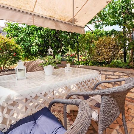 Apartment Bassano Rovinj Bagian luar foto